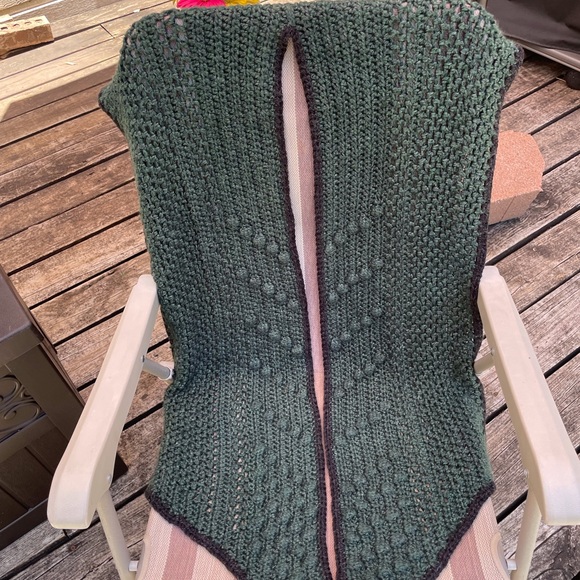 🧶 Knitted Ruana Wrap - Picture 5 of 9